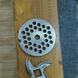 Mặt sàng máy xay thịt MK22 Mặt sàng máy xay thịt MK22