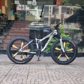 Xe bánh béo mâm đúc 688 Xe bánh béo mâm đúc 688